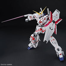 Muatkan imej ke dalam penonton Galeri, 1/48 MEGA SIZE MODEL UNICORN GUNDAM (DESTROY MODE) - Shiroiokami HobbyTech
