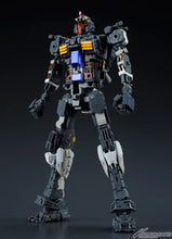 Load image into Gallery viewer, 1/100 MG Gundam RX-78-2 Ver. 3.0