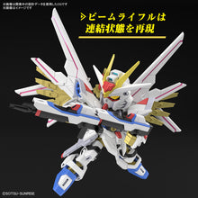 Muatkan imej ke dalam penonton Galeri, SD Gundam Cross Silhouette Mighty Strike Freedom Gundam (Mobile Suit Gundam SEED Freedom)