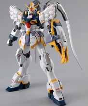 Muatkan imej ke dalam penonton Galeri, MG 1/100 Gundam Sandrock EW assembled front view