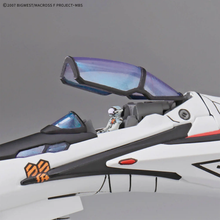 Load image into Gallery viewer, HG VF-25F Messiah Valkyrie leg and armour detail