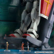 Load image into Gallery viewer, Realistic Model Series Mobile Suit Gundam (1/144 HG Series) White Base Catapult Deck Anime Edition